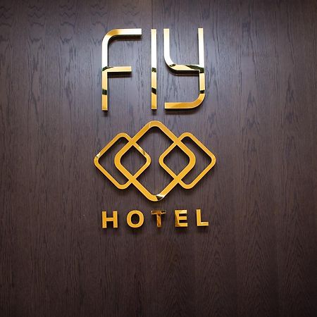 Fly Hotel Libreville Exterior foto