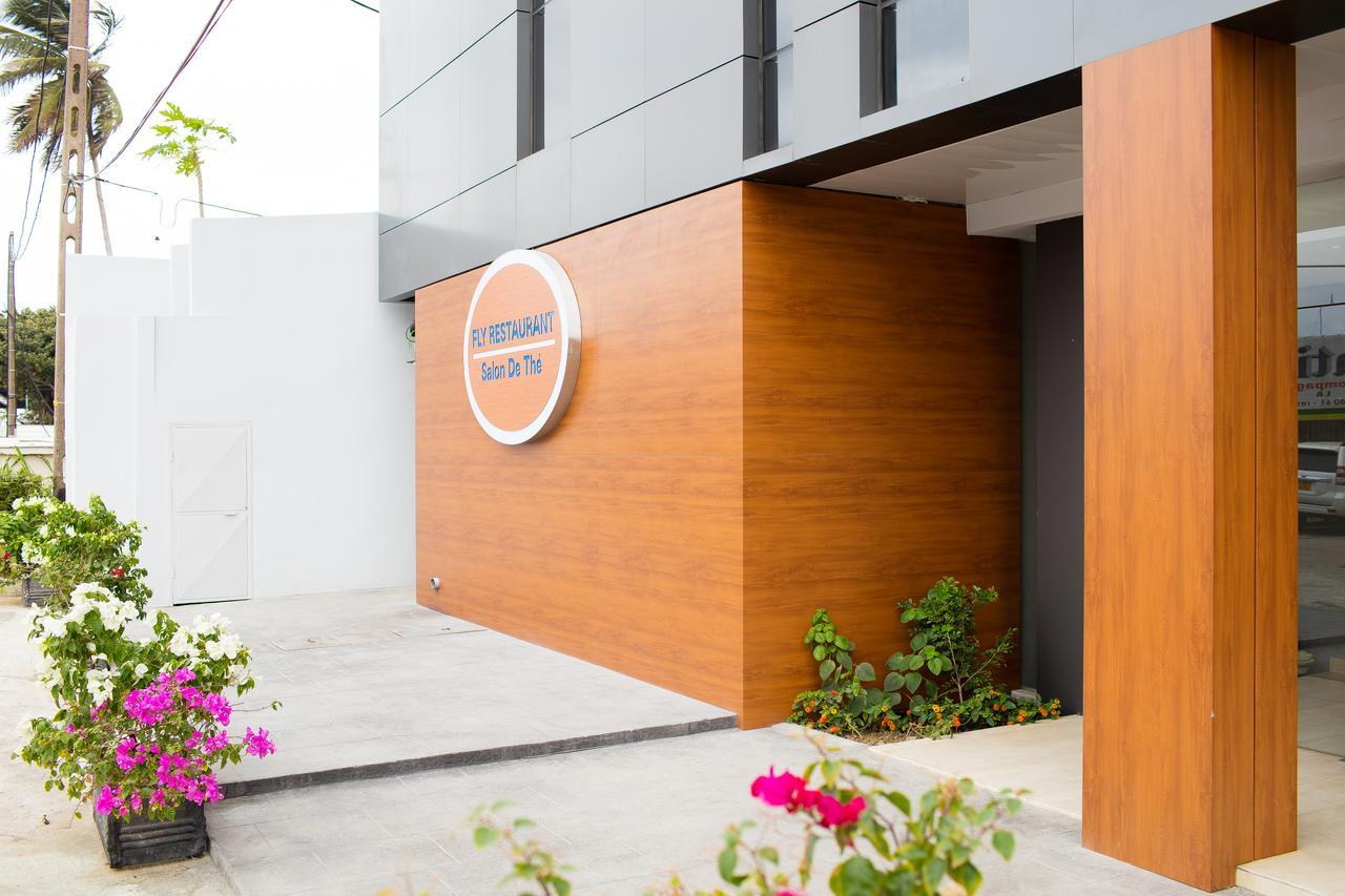 Fly Hotel Libreville Exterior foto