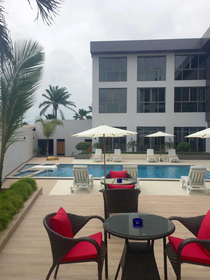 Fly Hotel Libreville Exterior foto